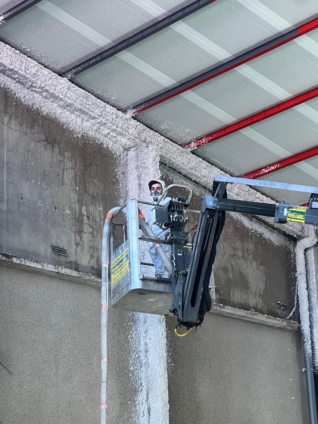 Flocage coupe-feu et stable au feu — Projection en nacelle
